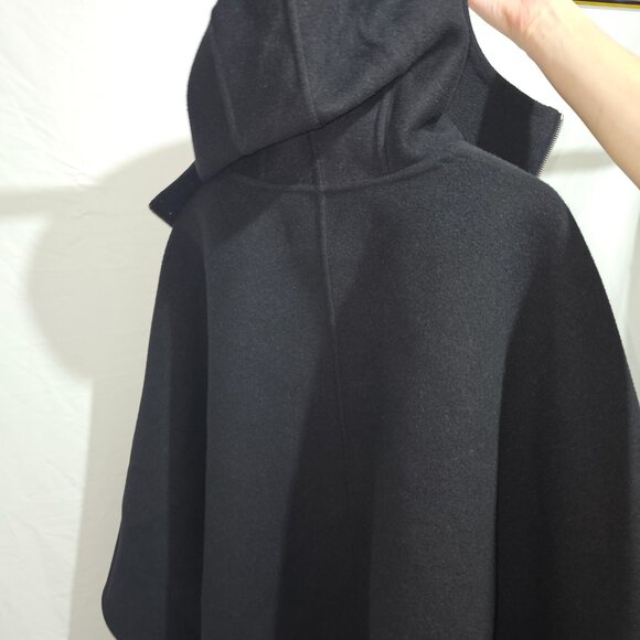 Louis vuitton Poncho - Picture 5 of 14